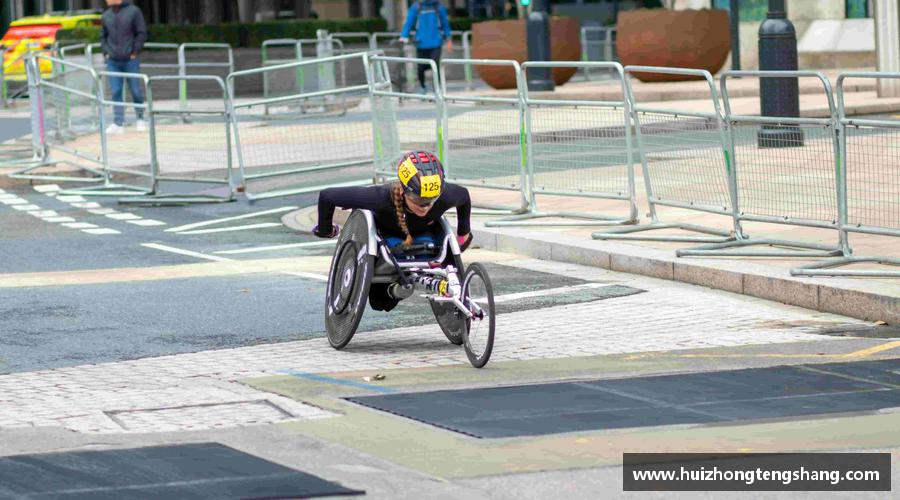 搏击激情，燃烧梦想！